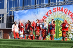 Яркую и красочную концертную программу подарил Дом Дружбы костанайцам в Наурыз