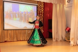 Кубыз, танцевальный «бешбармак» и народные песни